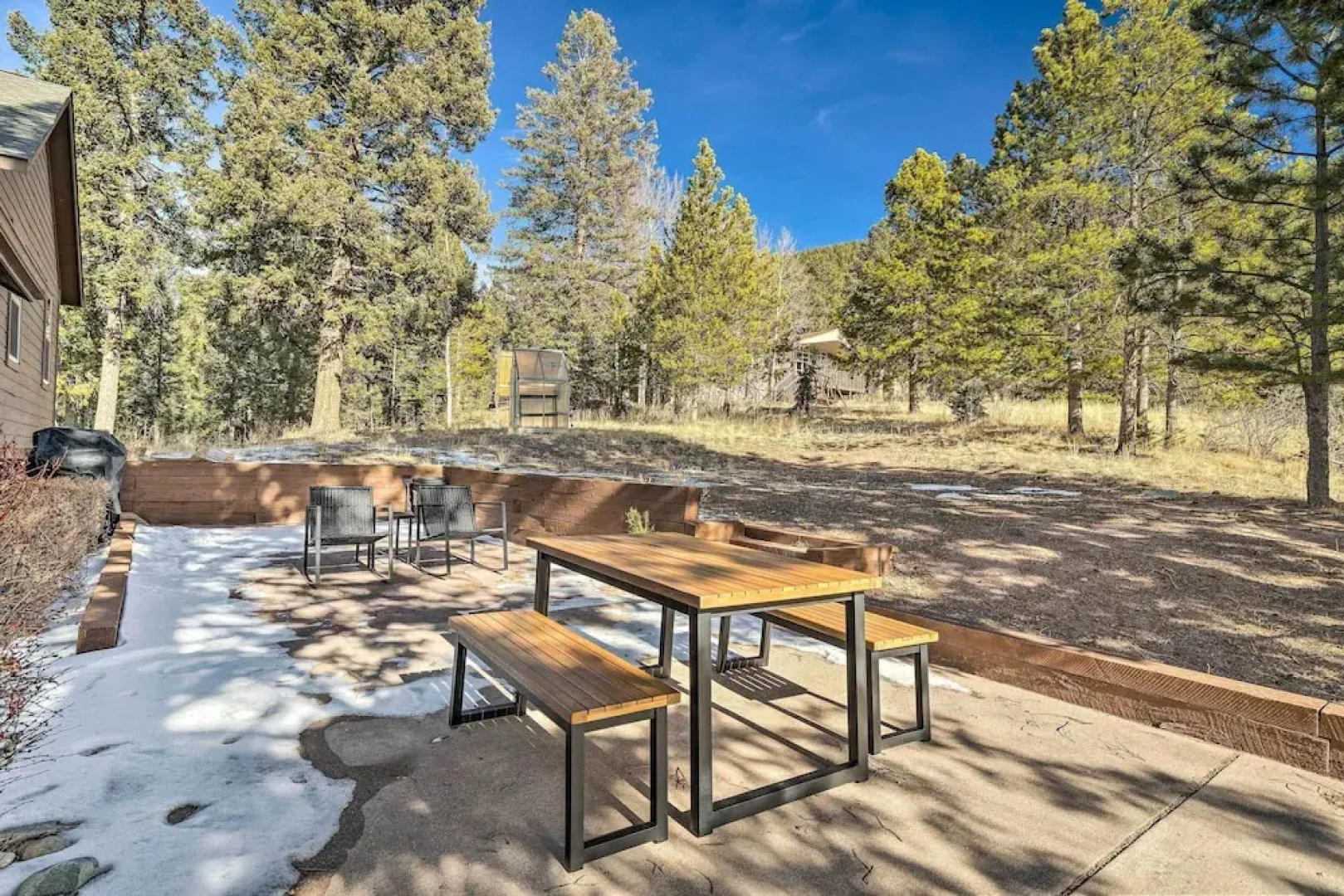 Woodland Park Hideaway w/ Mtn Views & Hot Tub