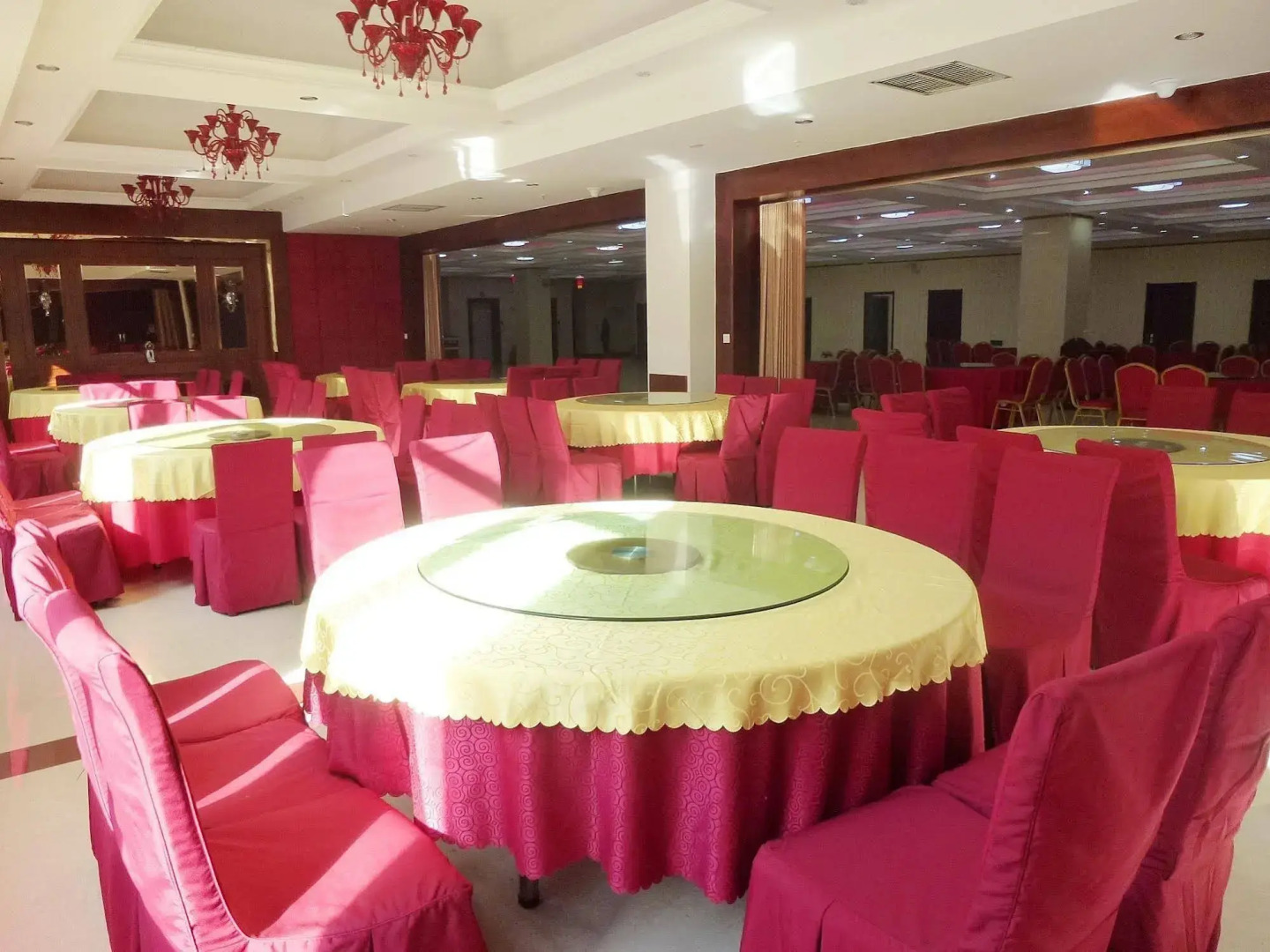 Lvshun Hot Spring Holiday Hotel