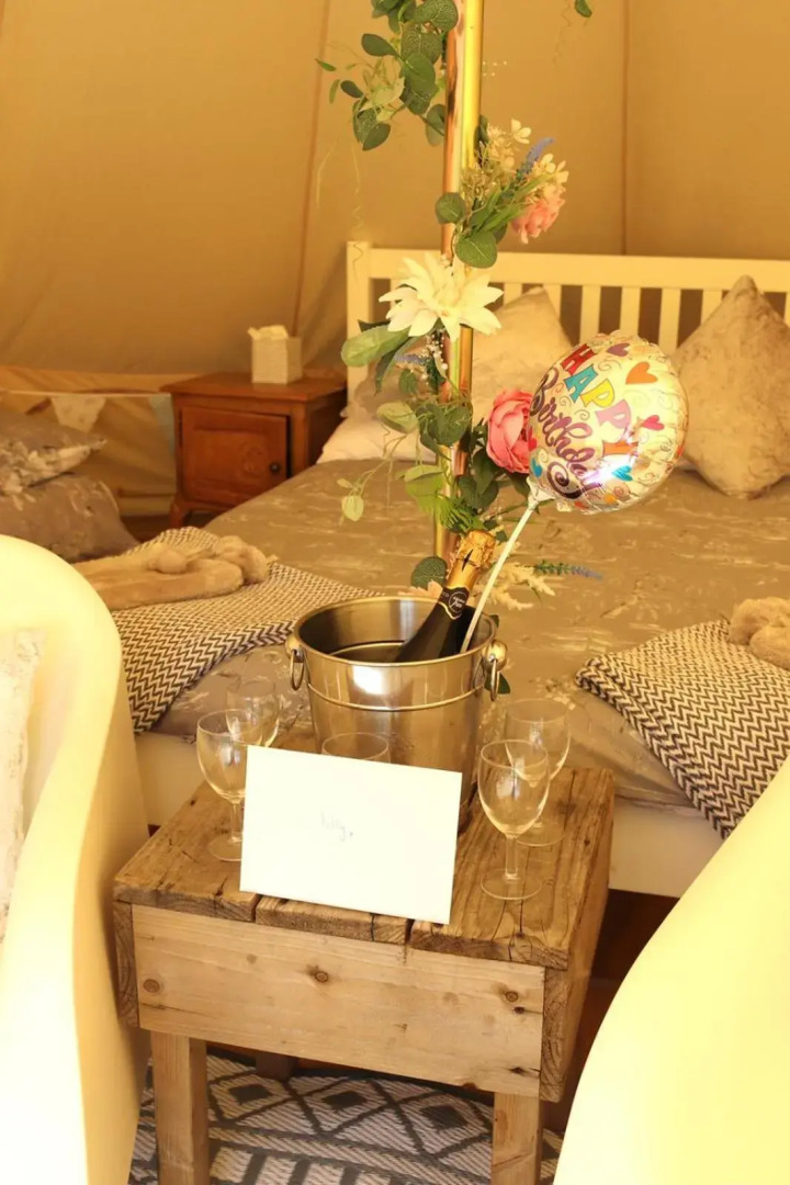 Hopgarden Glamping Exclusive site hire - Sleep up to 50 guests