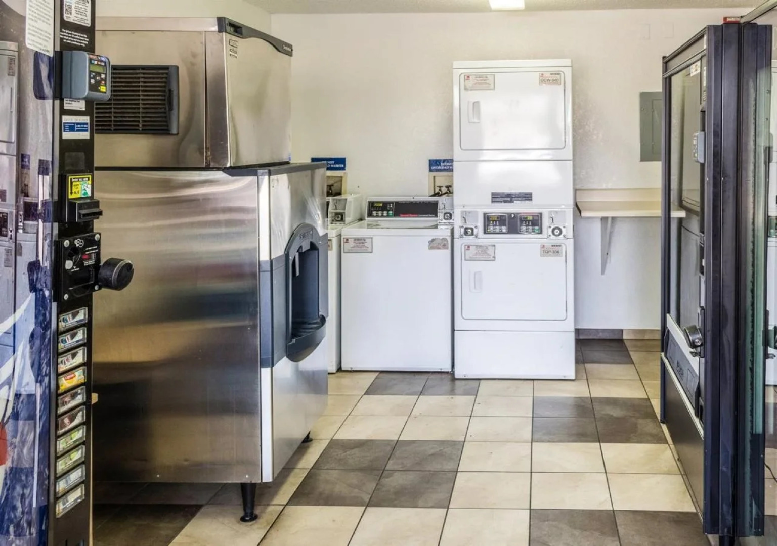 Motel 6 Bakersfield, CA - Convention Center