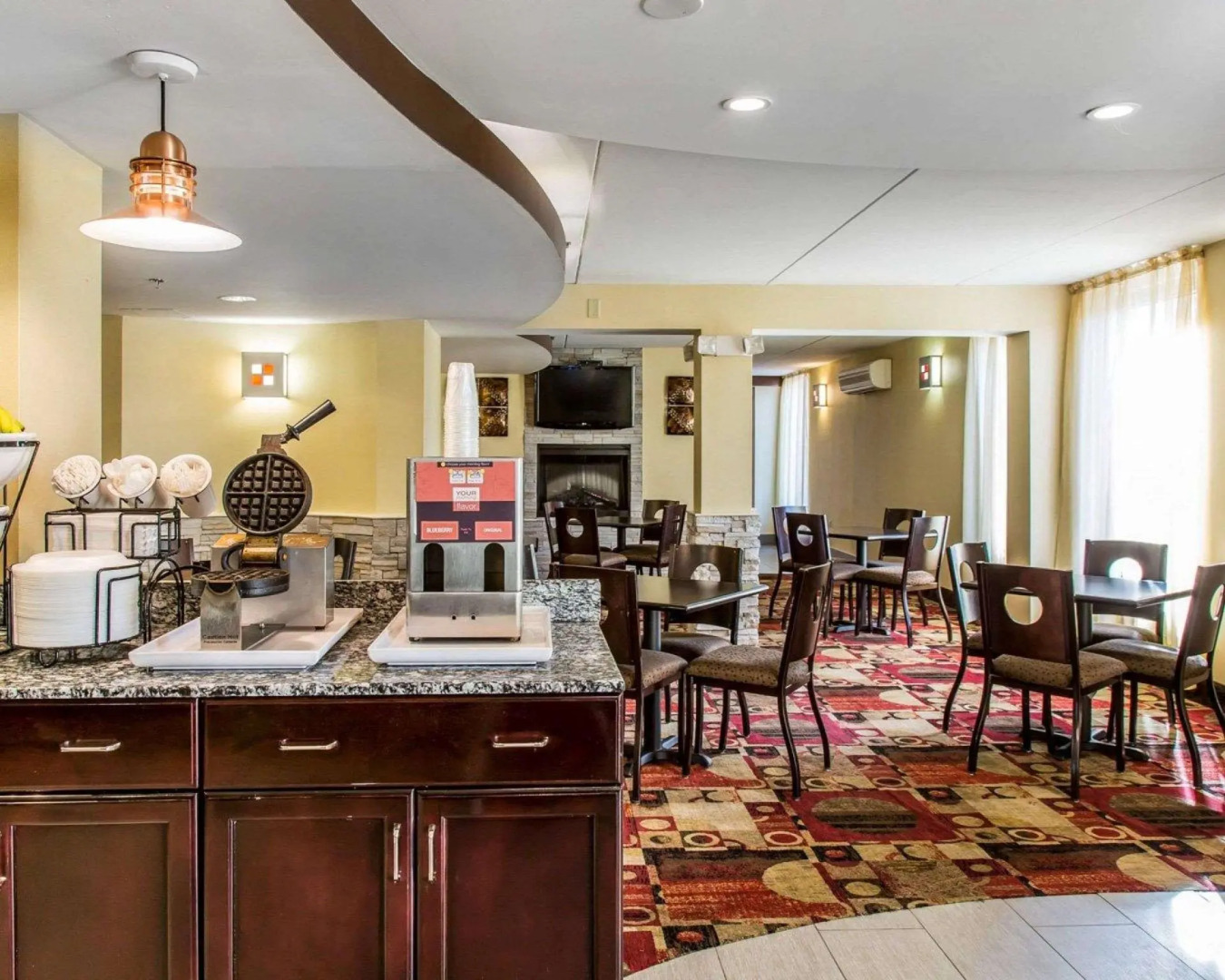 Comfort Inn & Suites East Hartford - Hartford