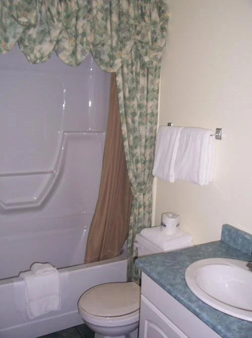 Dwight Village Motel