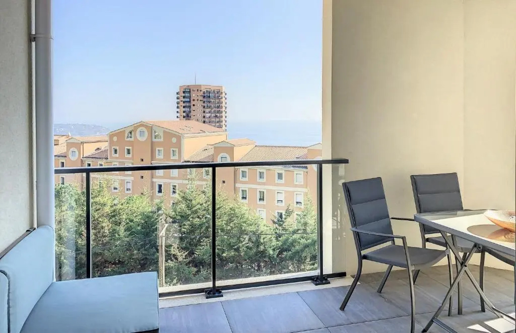 Sea view and terrasse near Monaco