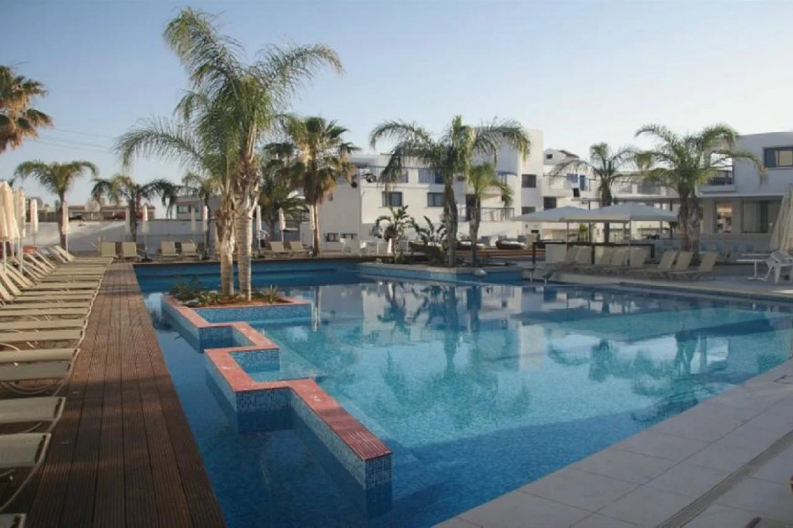Tsokkos Holiday Hotel Apartments