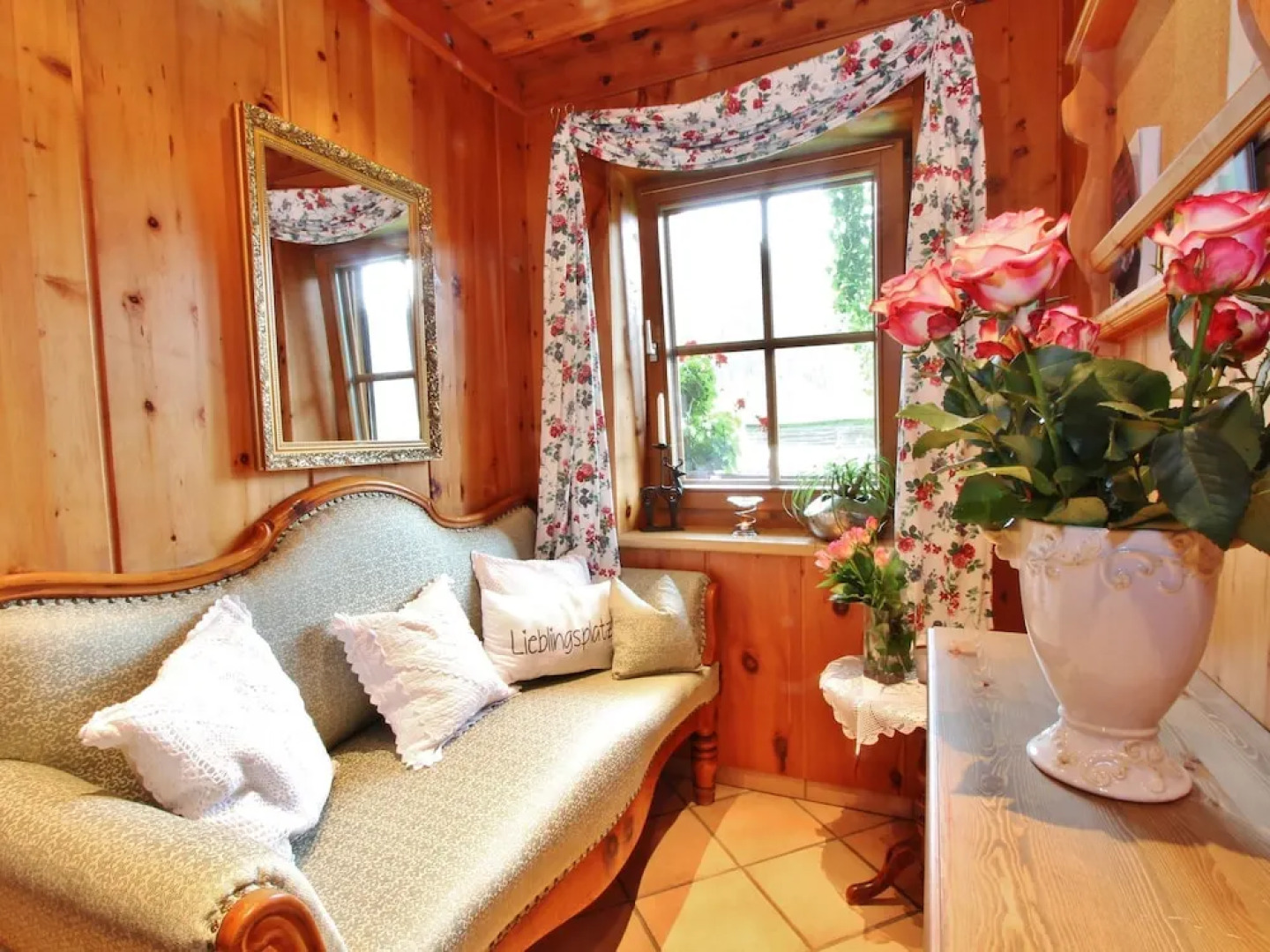 Charming Holiday Home With Private Swimming Pool in Salzburg