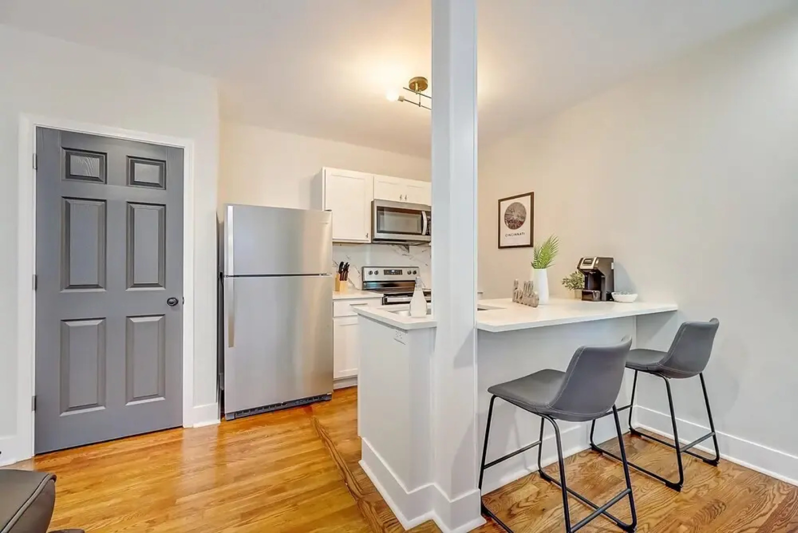 FRONTDESK 2622 Victory Pkwy Apts Cincinnati