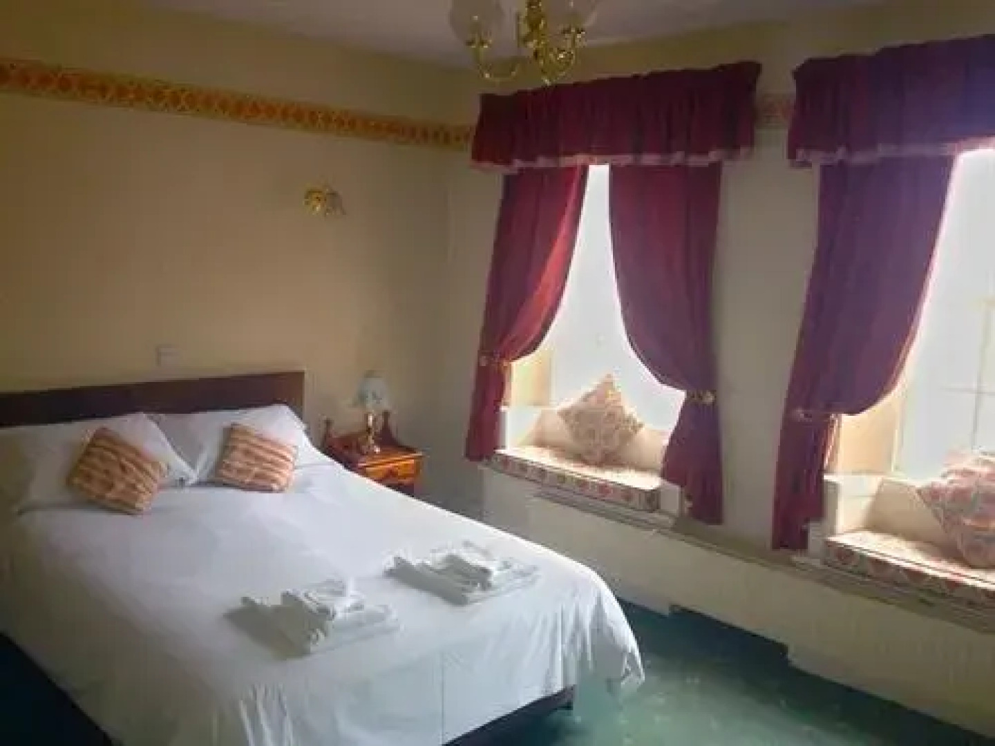 The Lopes Arms Hotel