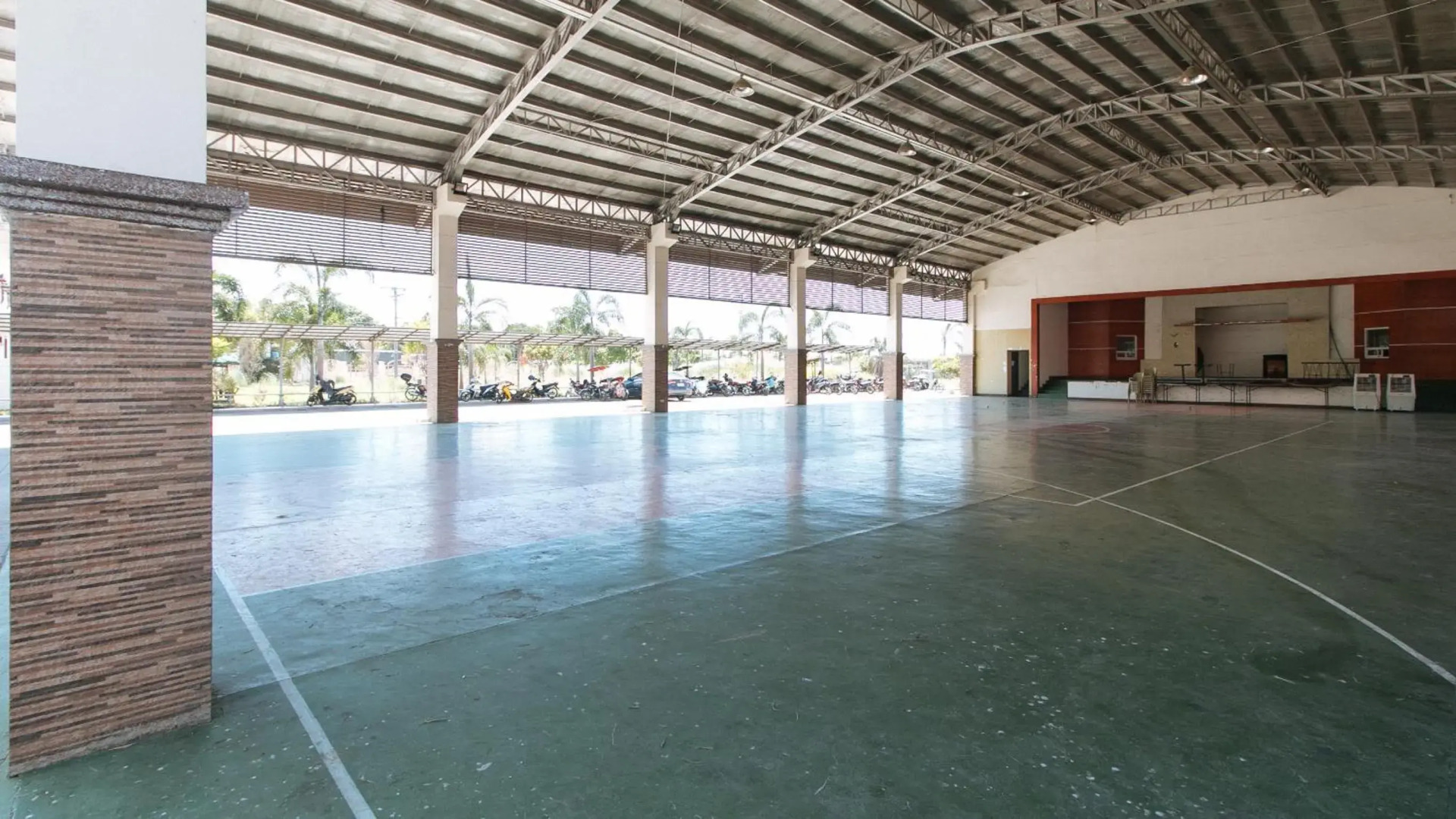 RedDoorz Premium @ Nick Hotel Gerona Tarlac