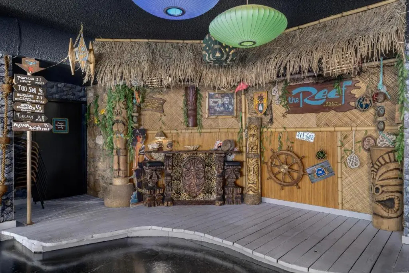 Caliente Tropics Hotel