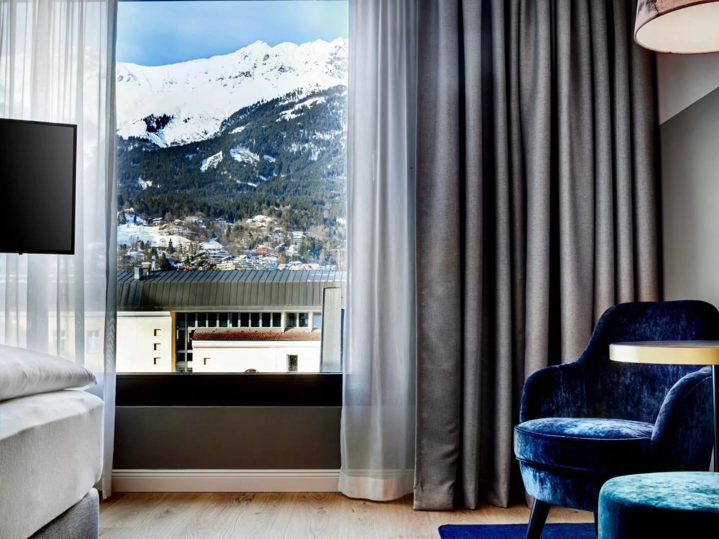 Stage 12 Hotel by Penz