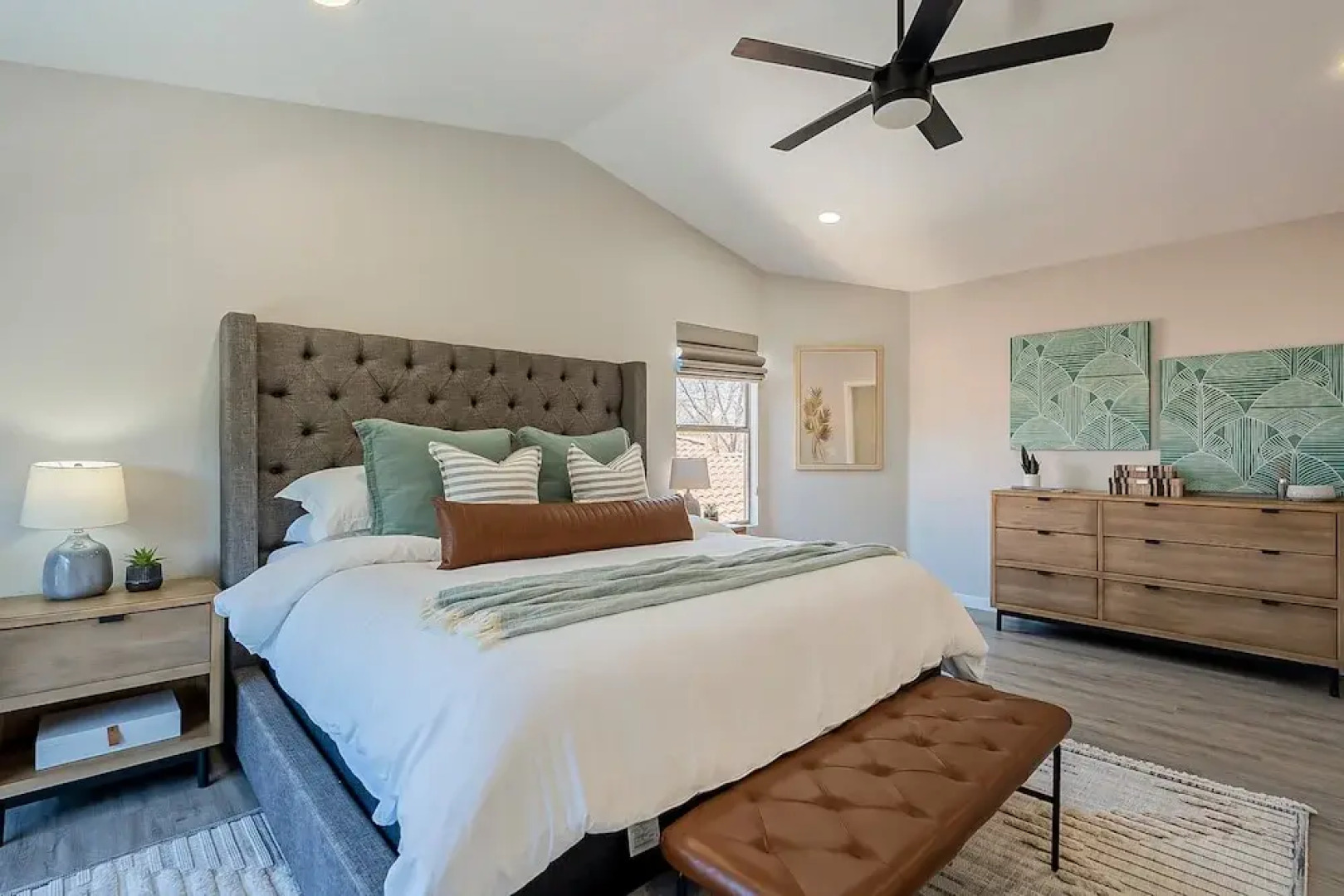 Dos Palmas - Gilbert Poolside Retreat