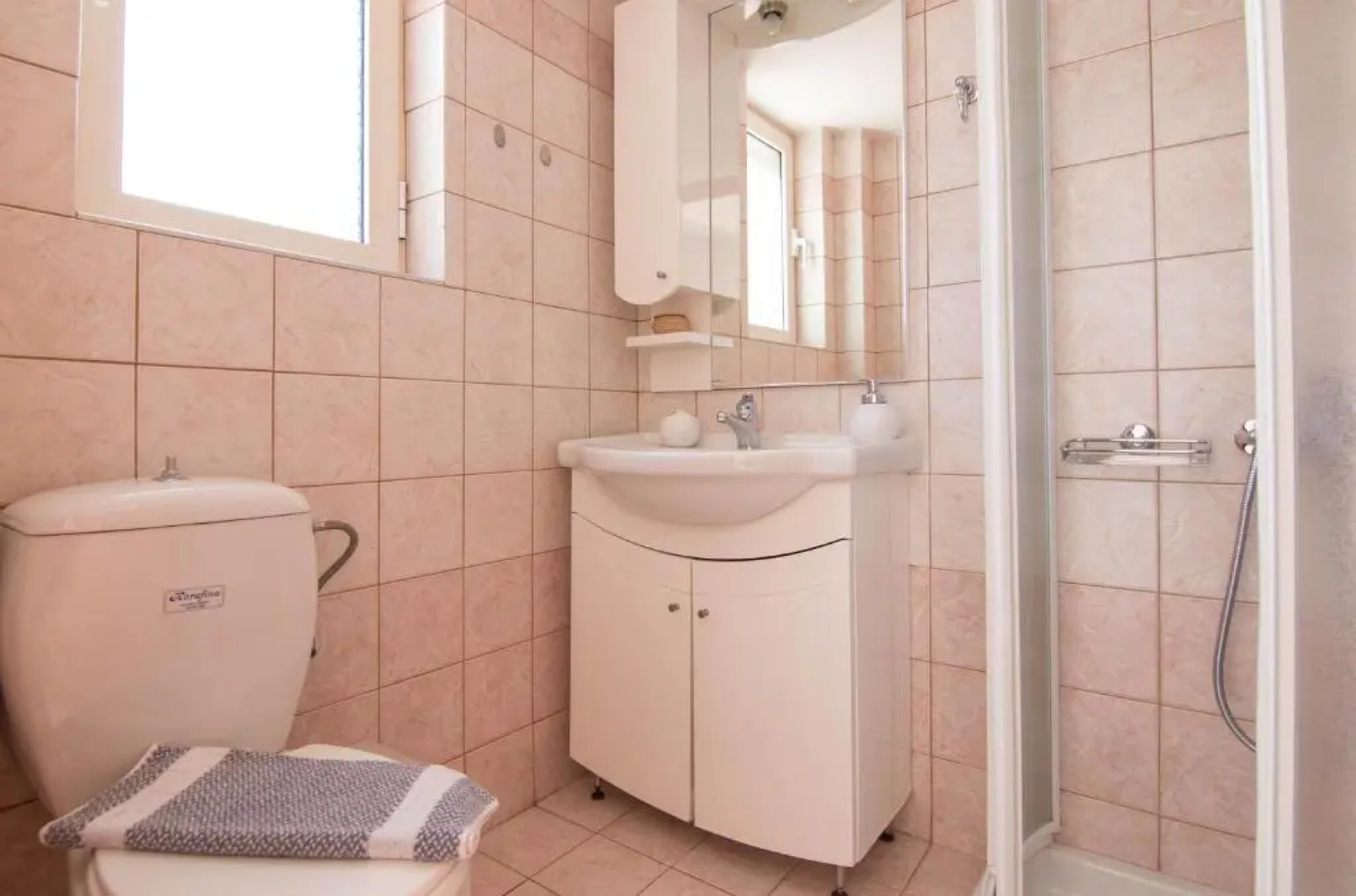 Fedra Apartments, View, Free Parking, 2mins to Beach