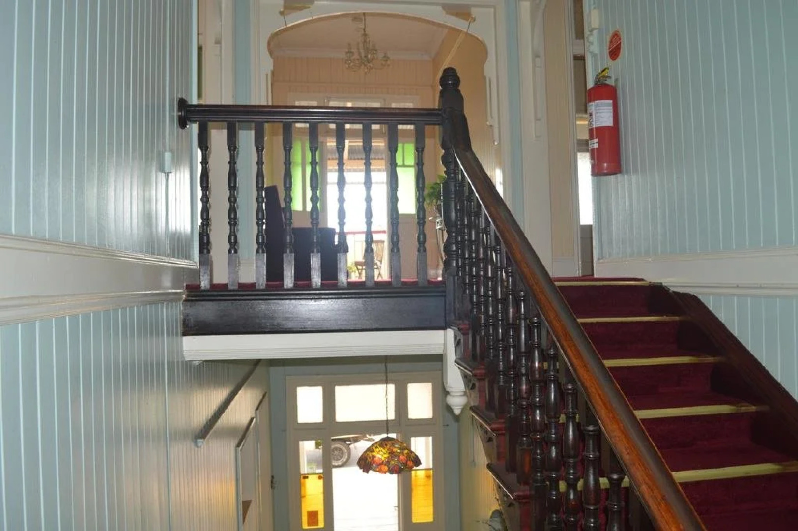 Killarney Hotel-Motel