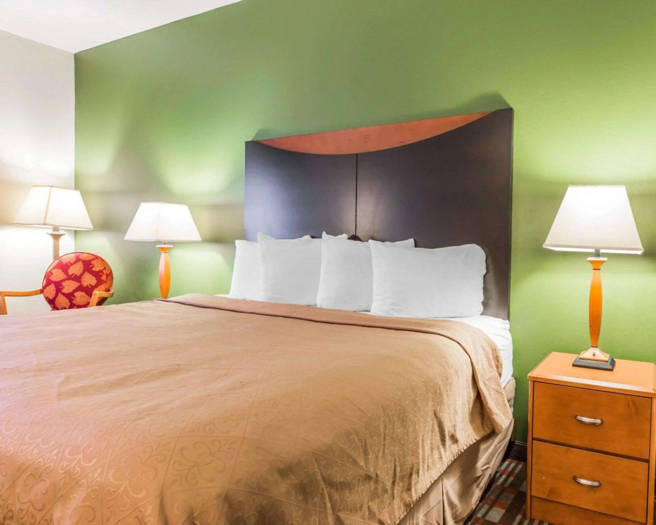Quality Inn & Suites Birmingham - Highway 280
