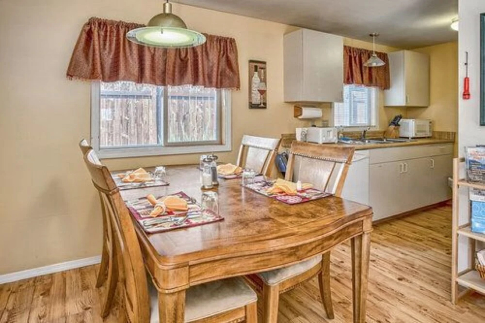 Abigail’s Bed & Breakfast Inn