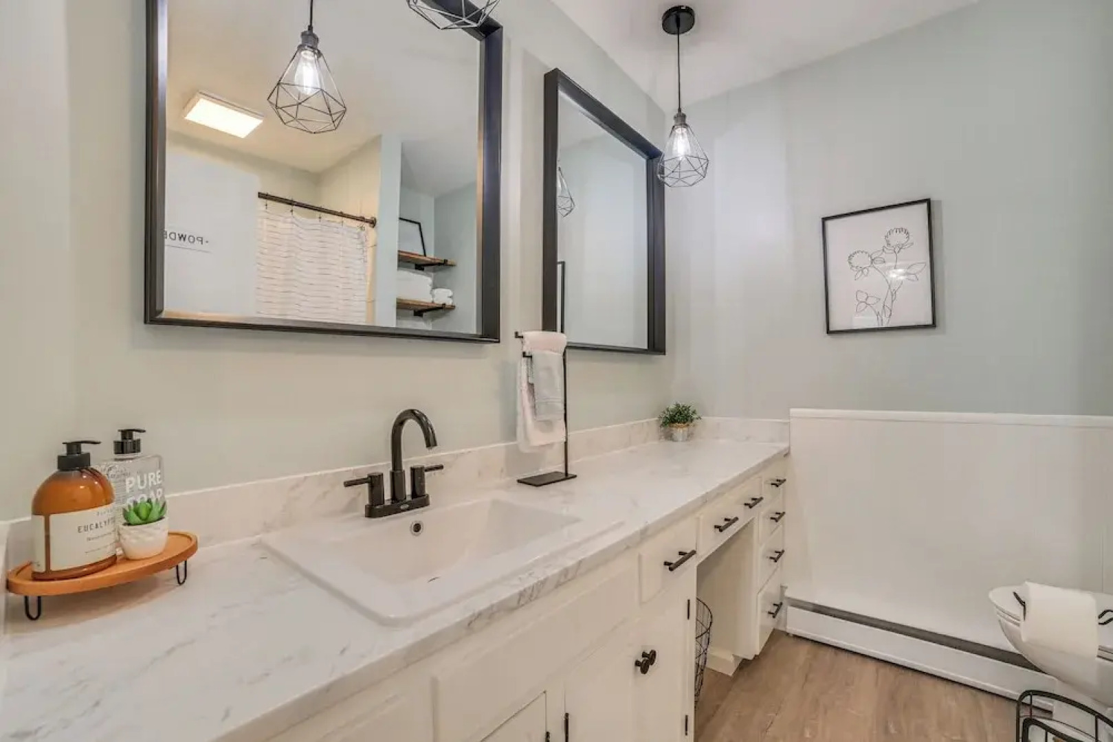 Gaylord Family Home: Walk to Shops & Restaurants!