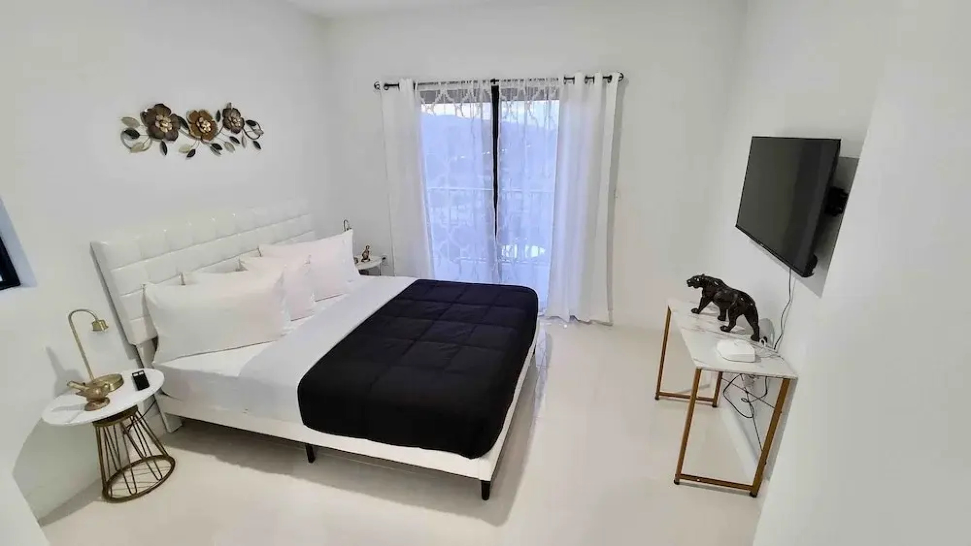 302 Rare find The Blue Sky Beach House