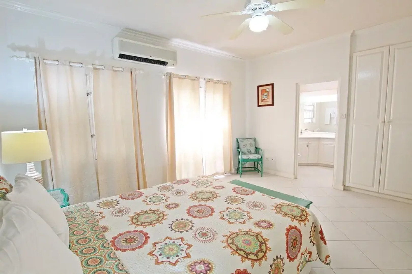 Leith Court Beachfront Apartments