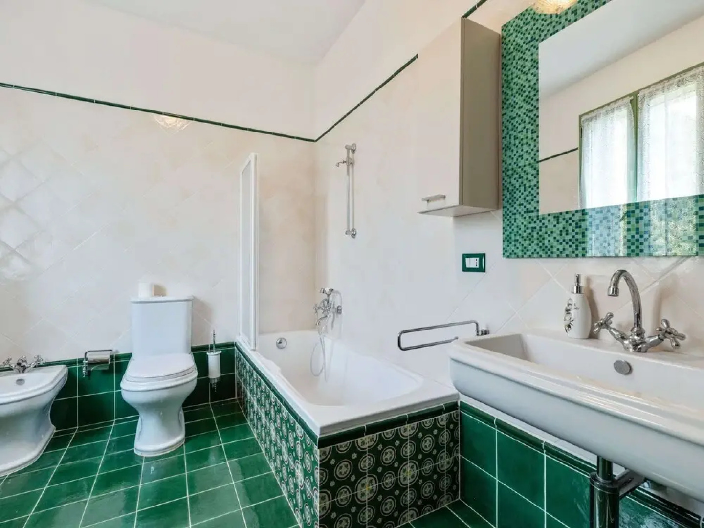 Castle in Romano D'ezzelino With Garden