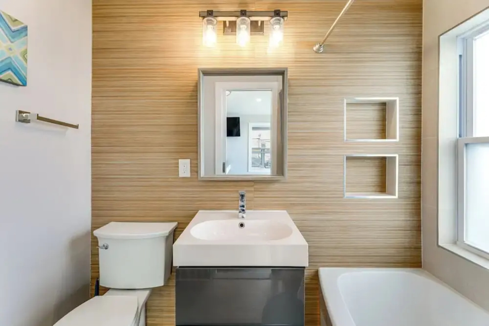 Waterfront Home w/ Views, Hot Tub in Ocean Pines!