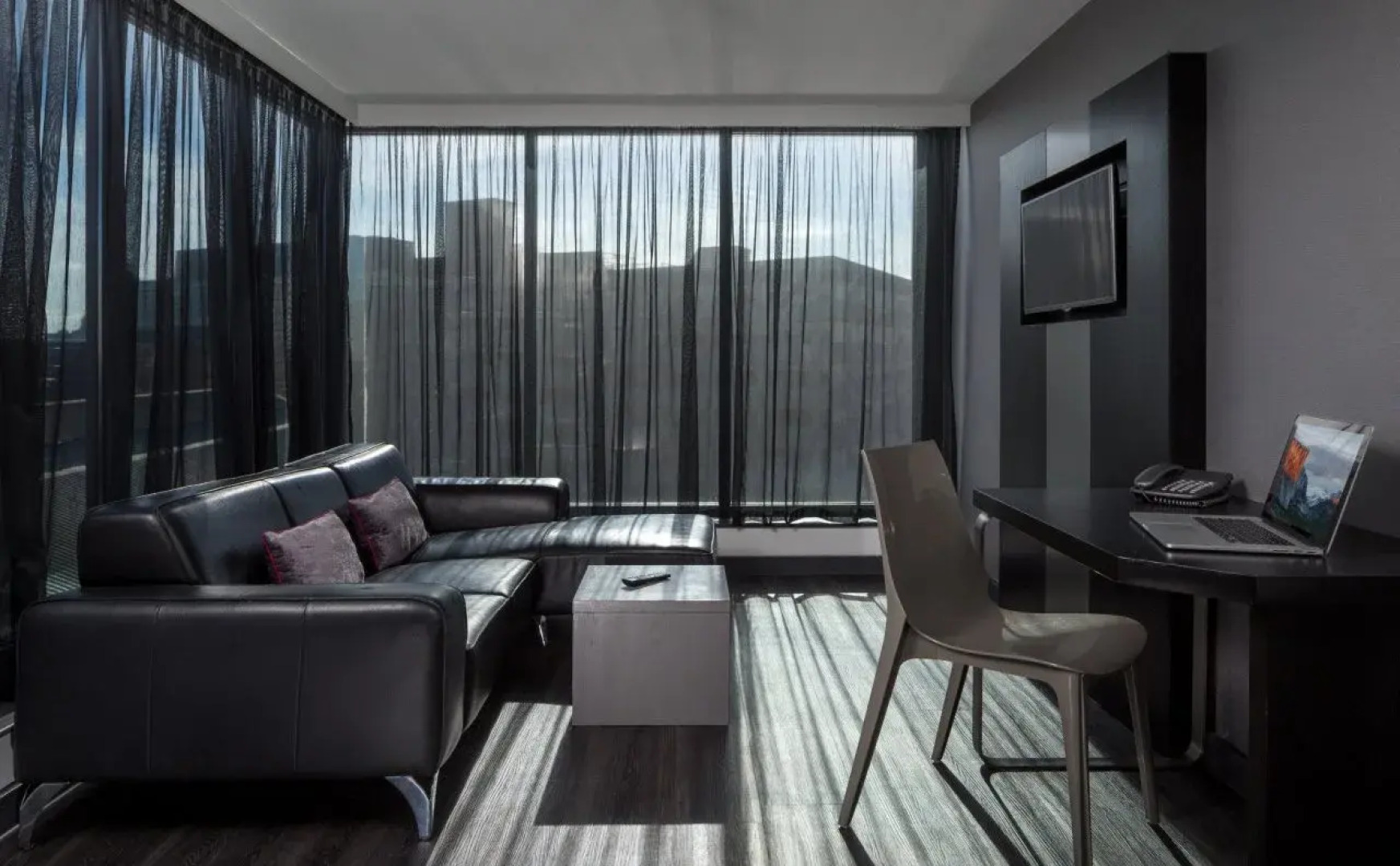 Апарт-отель Roomzzz Nottingham City