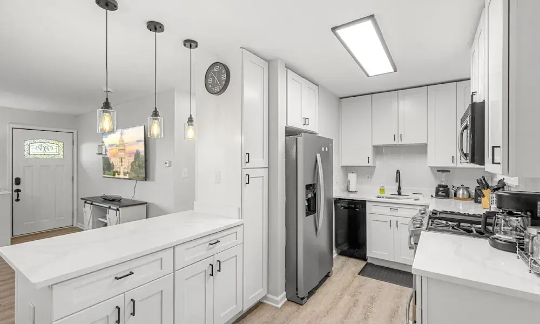 Upscale Old Town Views 3BD Lux