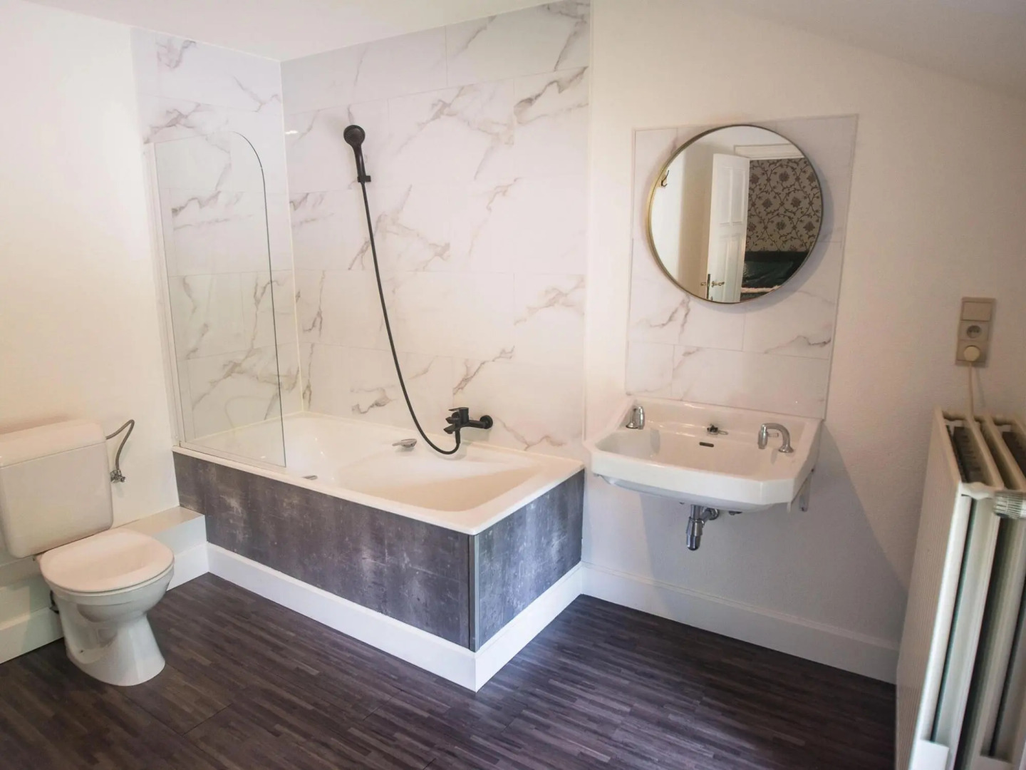 Magnificent Luxury Chateau in Vast Garden with Sauna & Hot Tubs