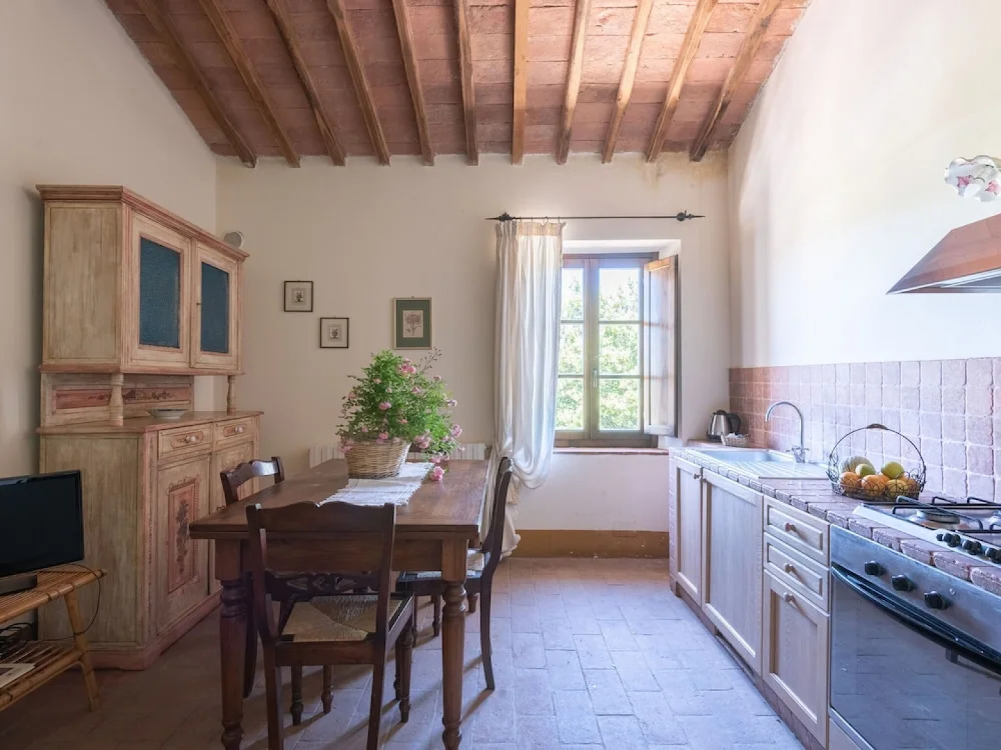 Traditional Apartment in Rapolano Terme with Swimming Pool