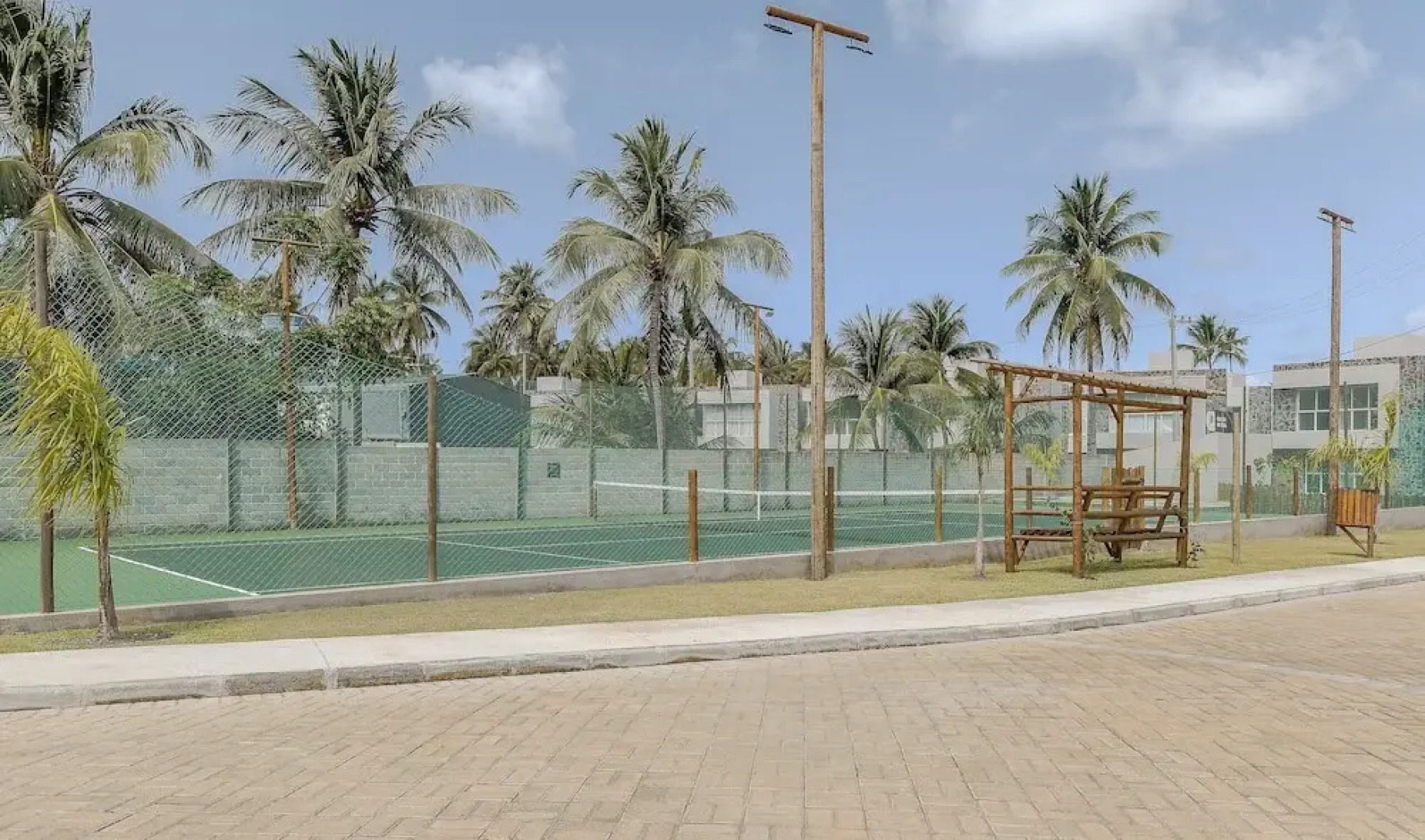 House With Pool at Praia do Marceneiro Nluh0008