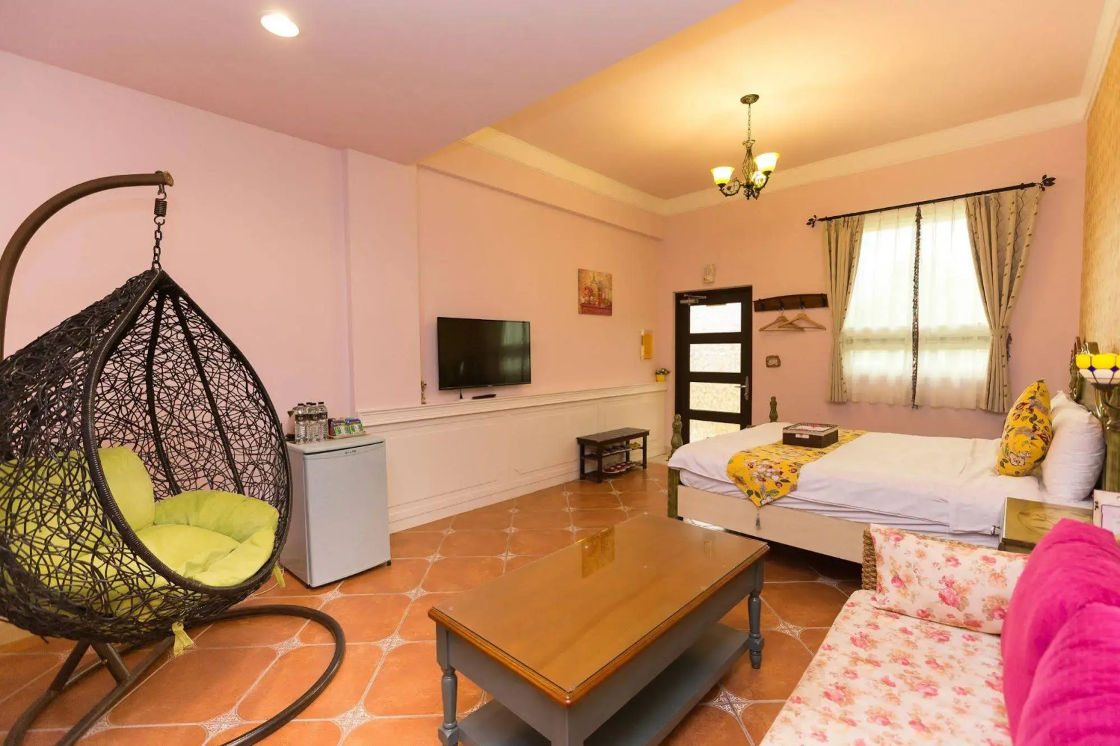 The Anderson Manor Hotel