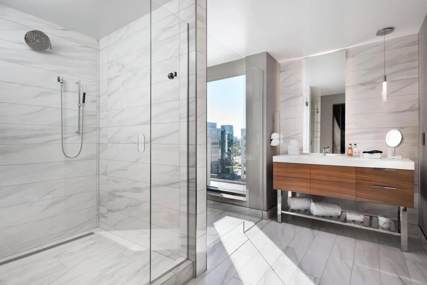 The Jacquard, Autograph Collection