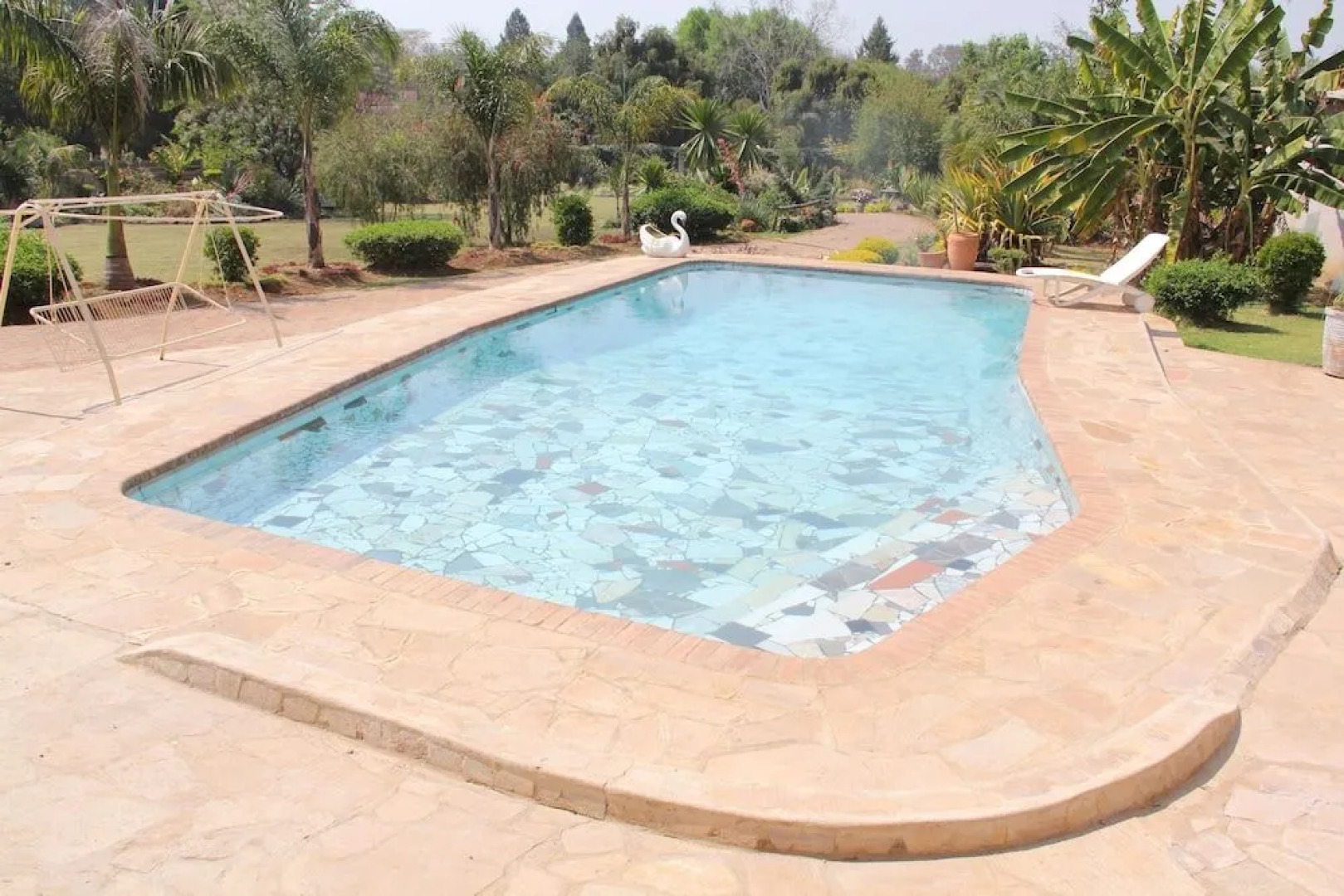 Borrowdale Ground Floor with Poolview