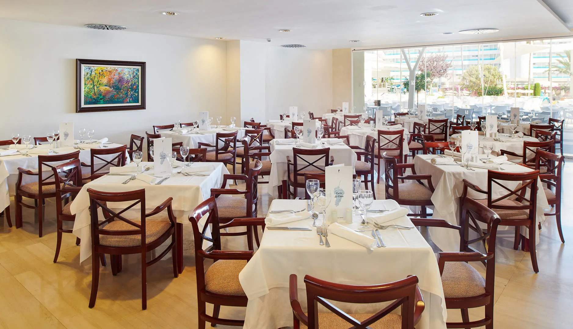 Hipotels Coma Gran Aparthotel