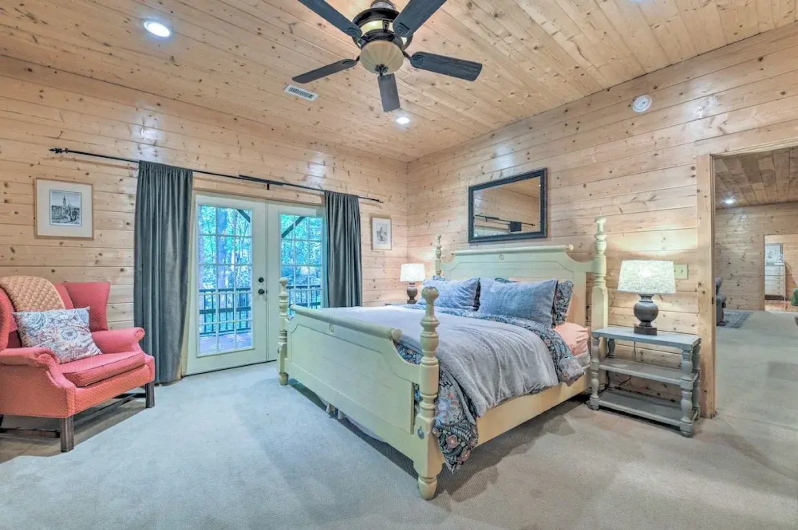 Luxury Cabin w/ Deck < 5 Miles to Sapphire Valley!