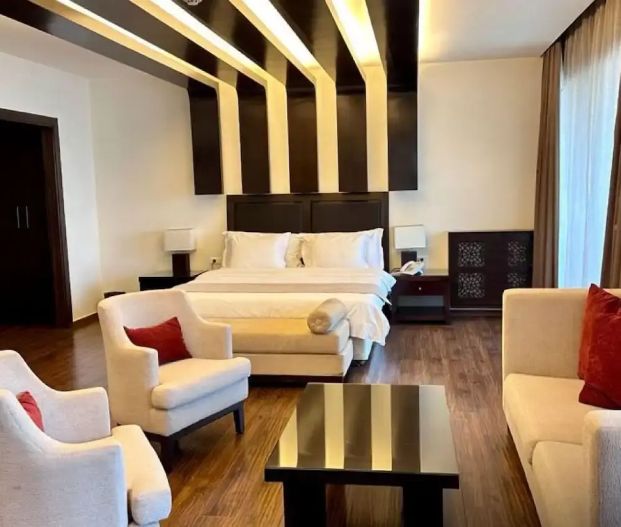 One to One Hotel & Apartments