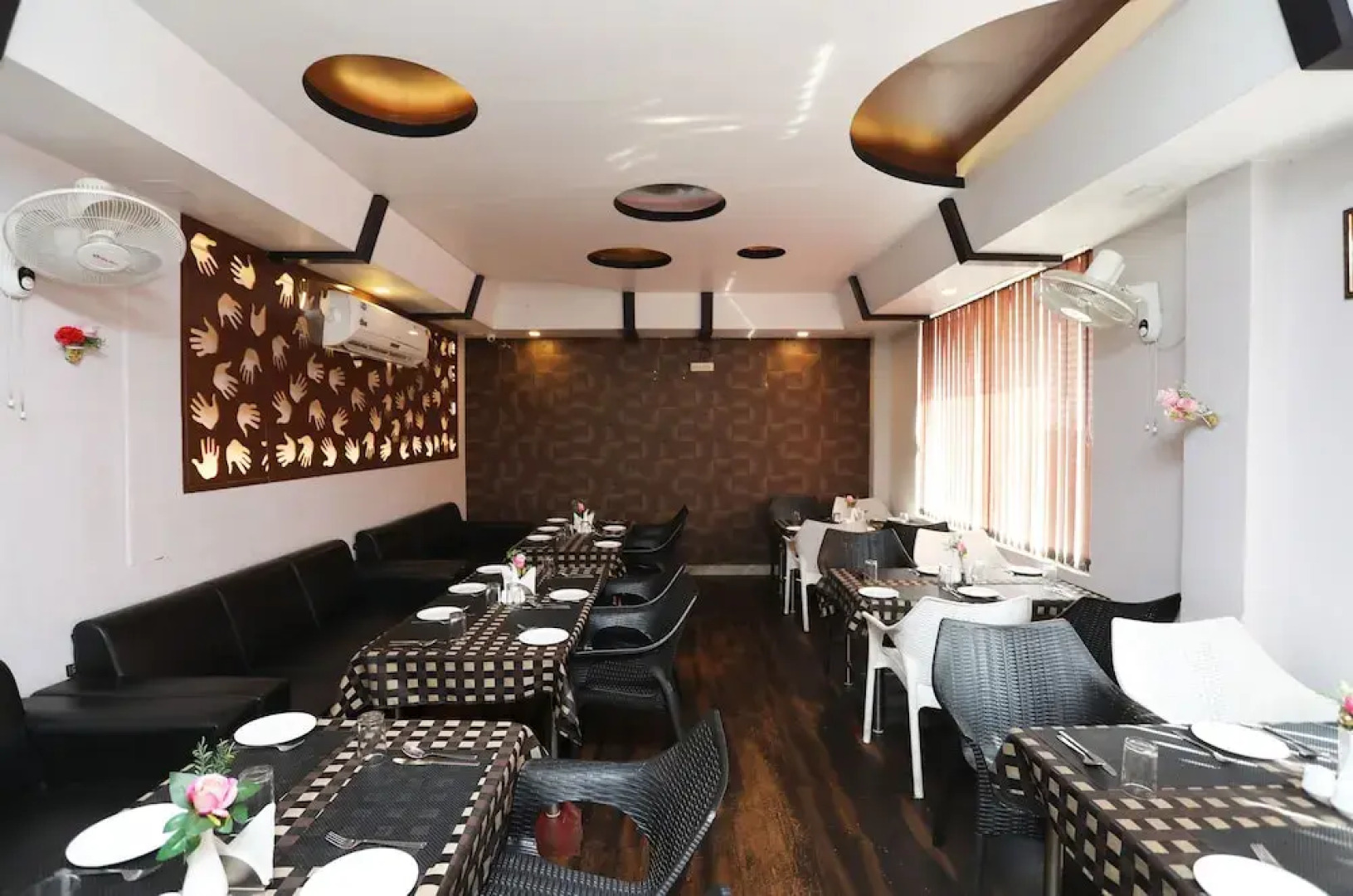 OYO 23385 The Prestige Hotel & Convention