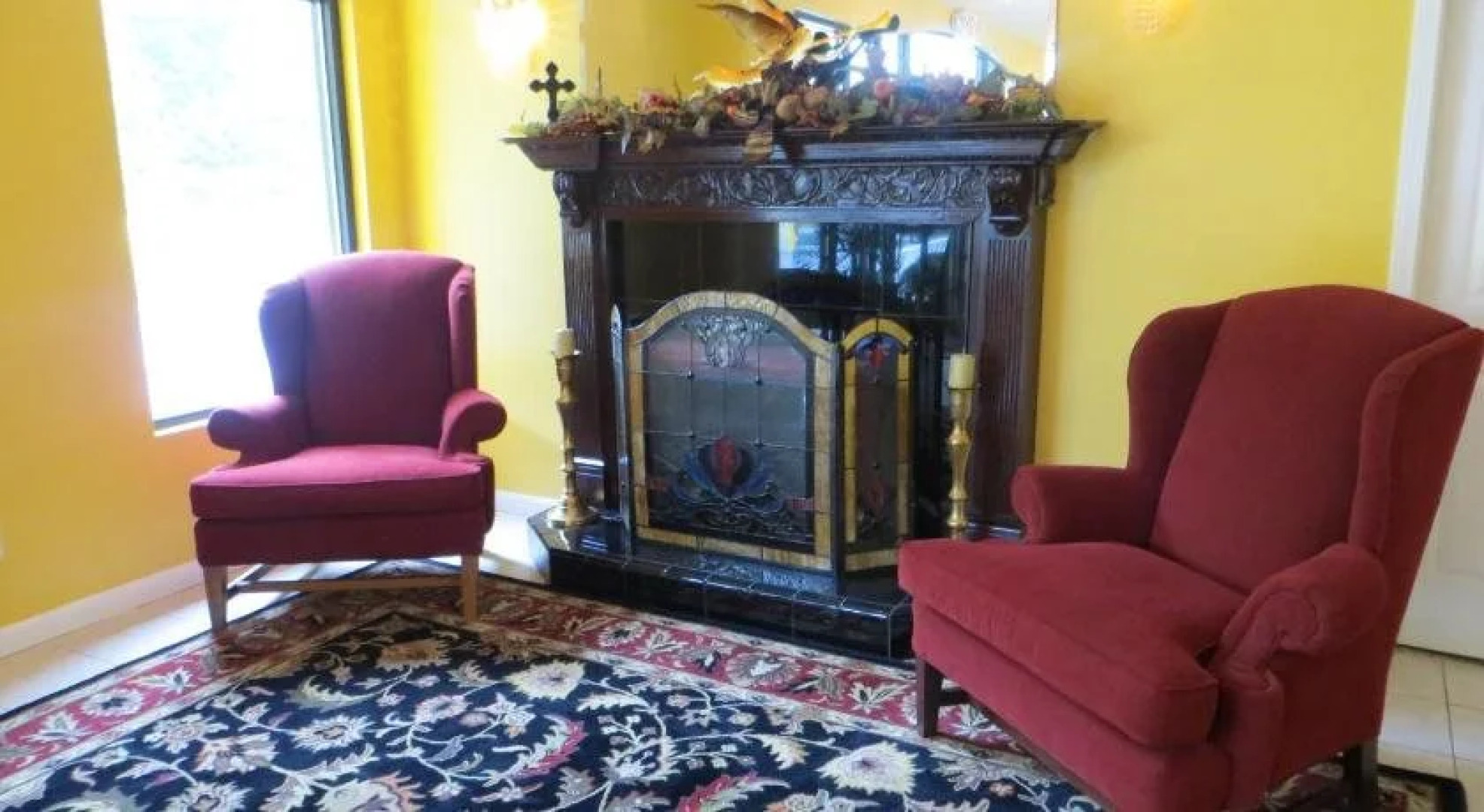 Golden Manor Inn & Suites