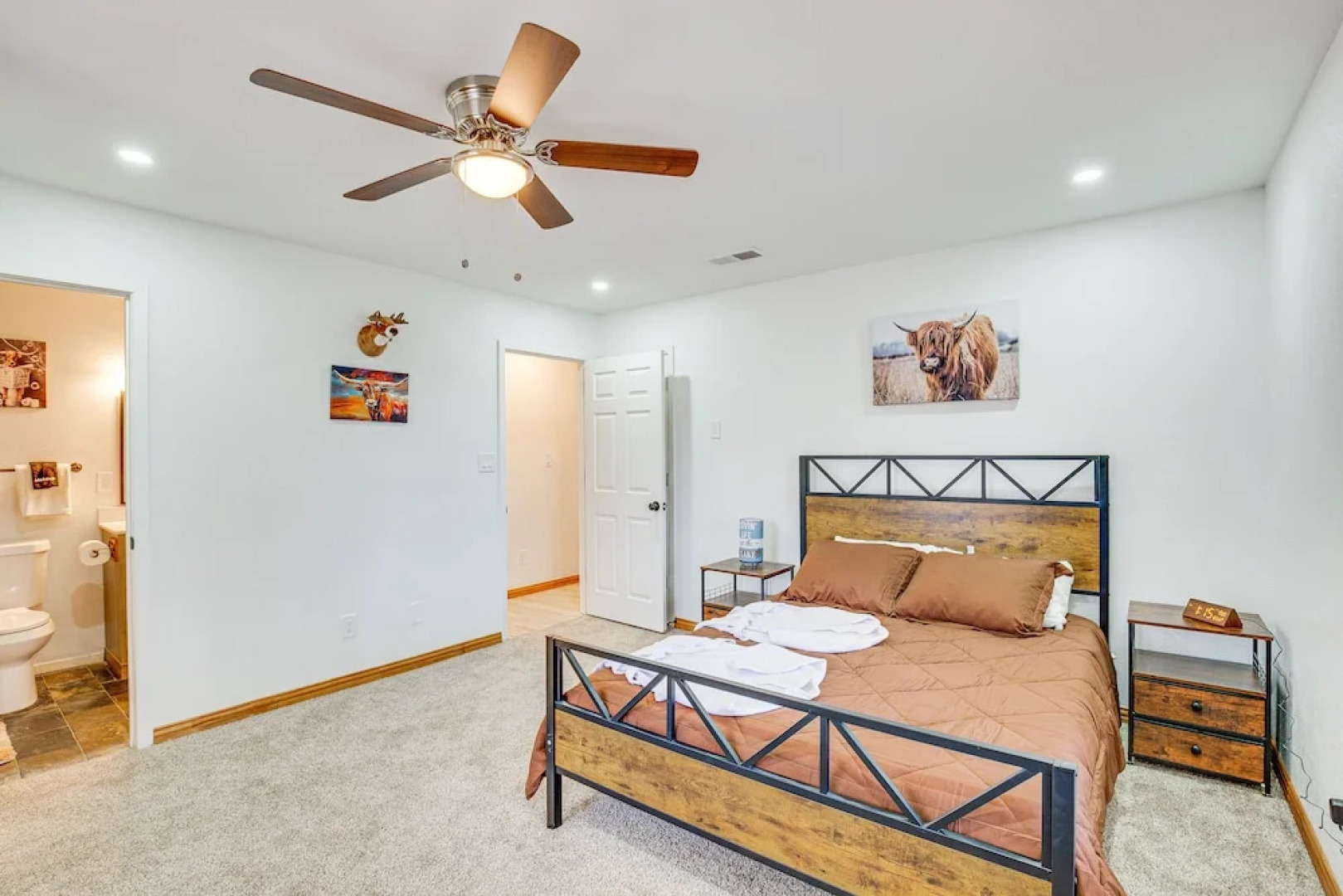 Near Lake Fork: Home w/ Fire Pit in Yantis!