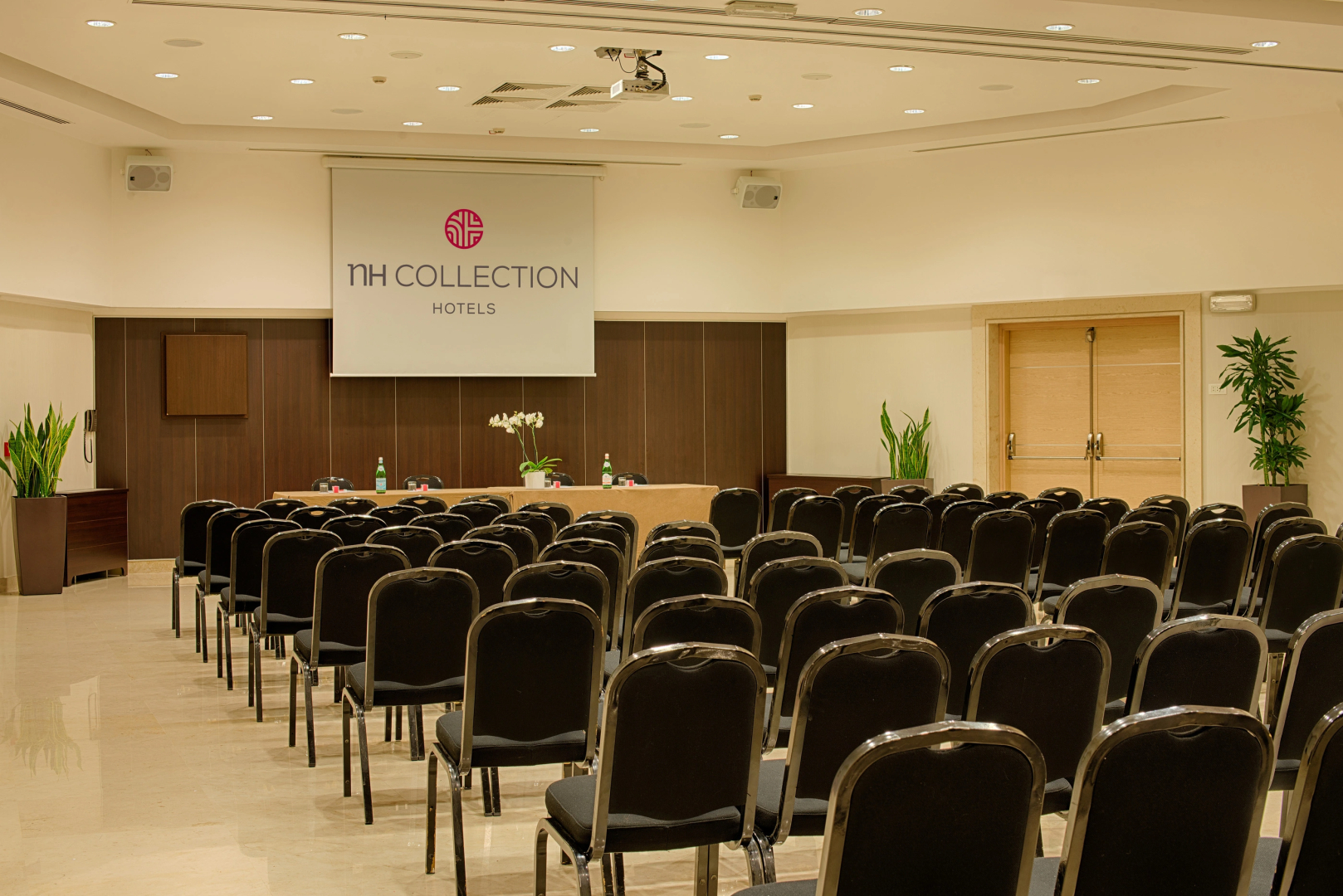 Отель NH Collection Roma Giustiniano
