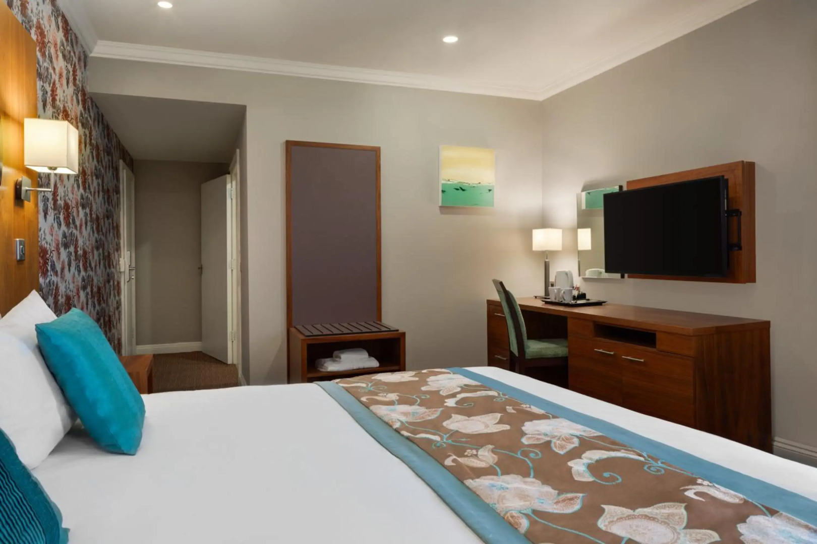 Ramada by Wyndham Cheltenham