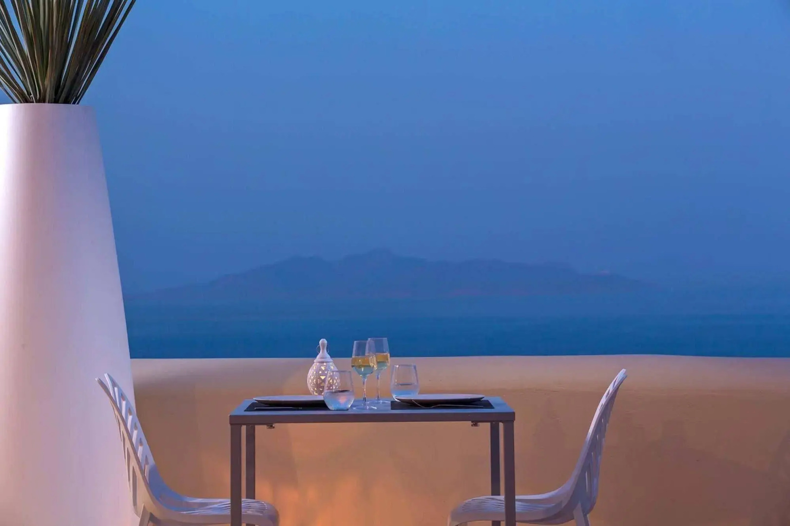 Skyfall Suites - Adults Only