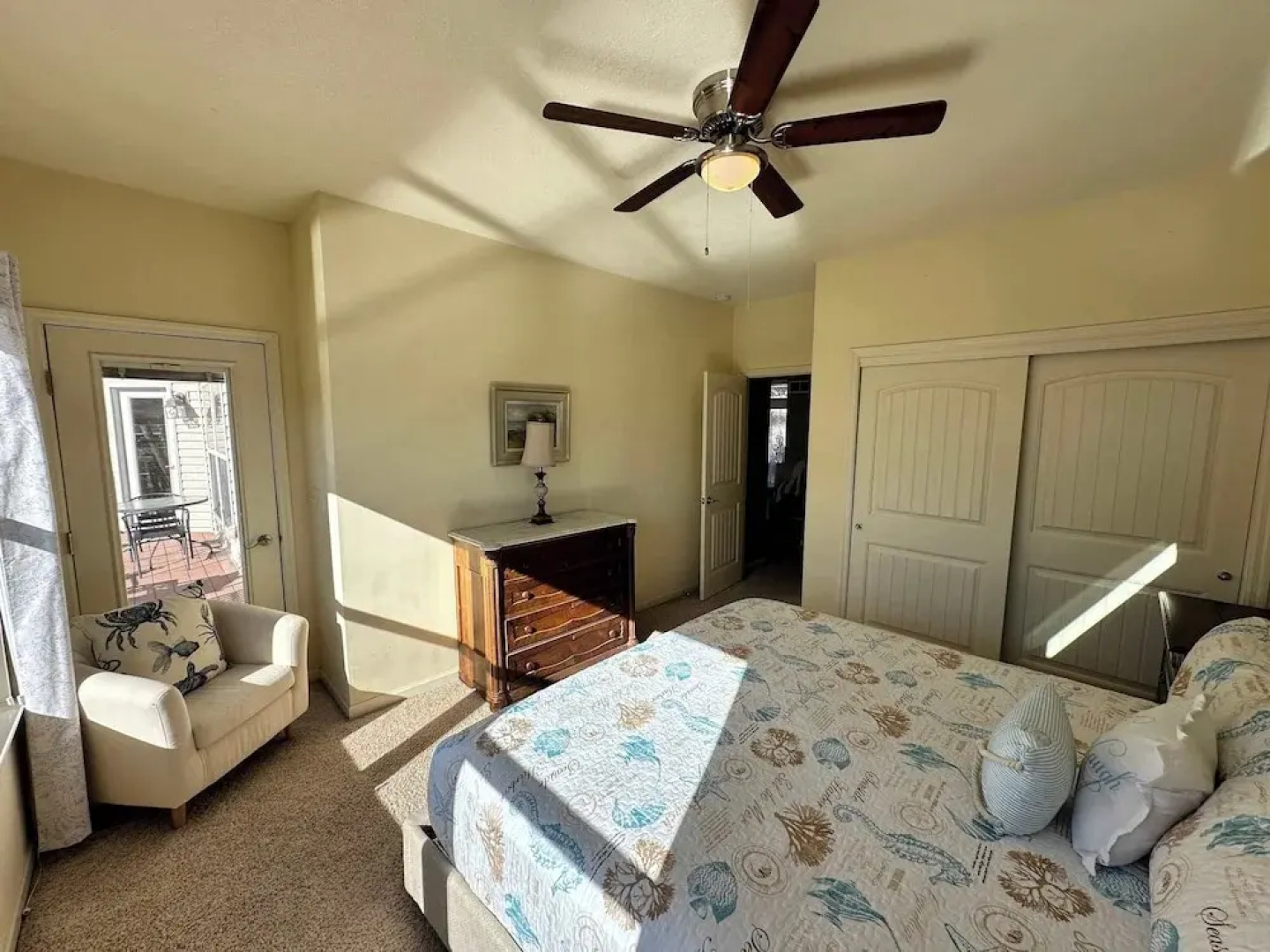 Lake It Easy - Waterfront Getaway With 7 Bedrooms!