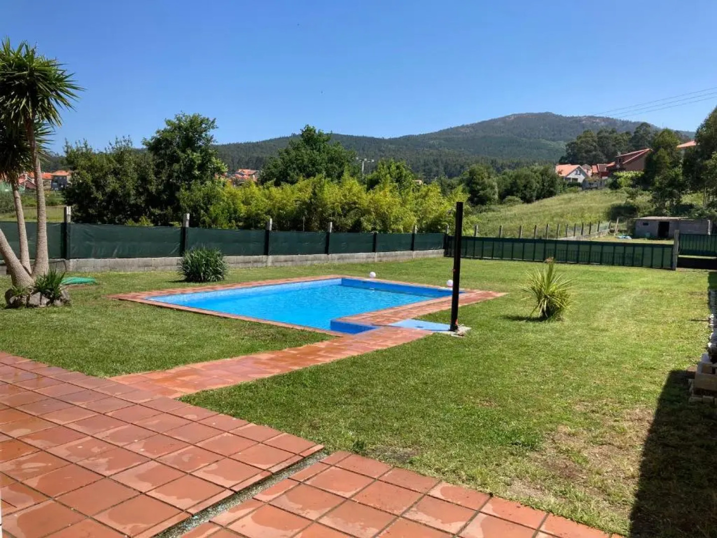 Finca A Cubeliña. Casa con piscina en la ría de Arousa