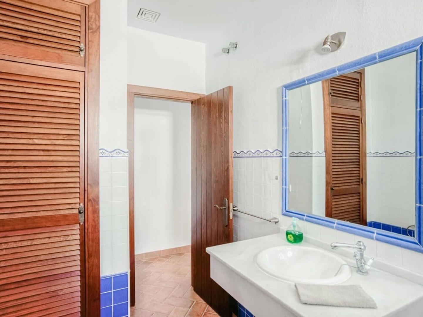 Luxurious Villa in Vejer de la Frontera With Swimming Pool