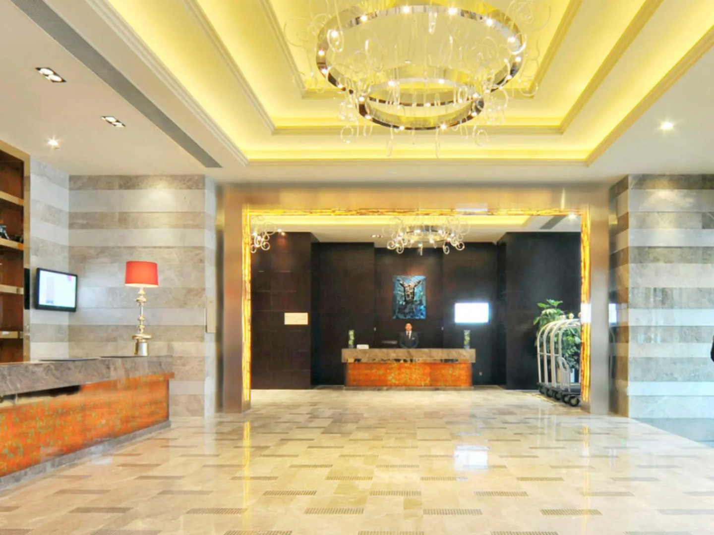 Royal Suites & Tower