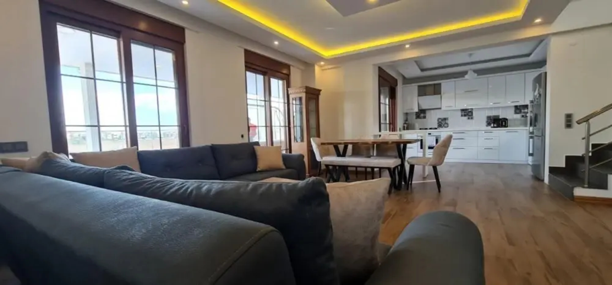 Gorgeous Villa With Private Pool in Antalya 1