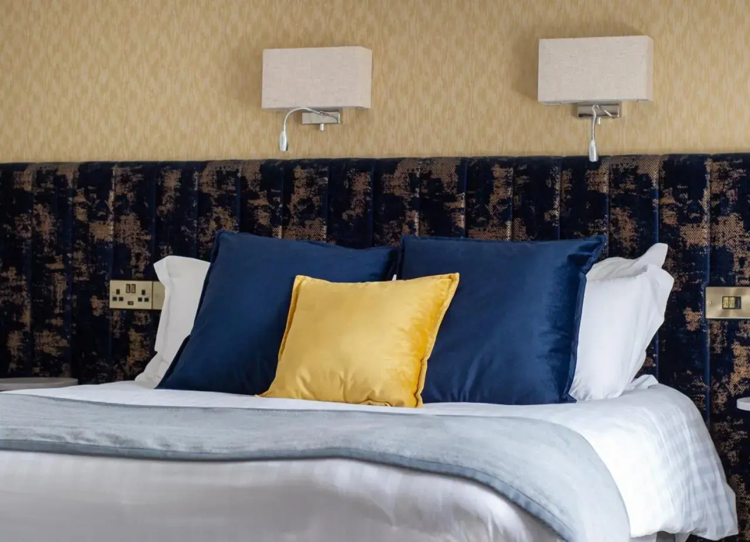 Best Western Woodenbridge Hotel & Lodge