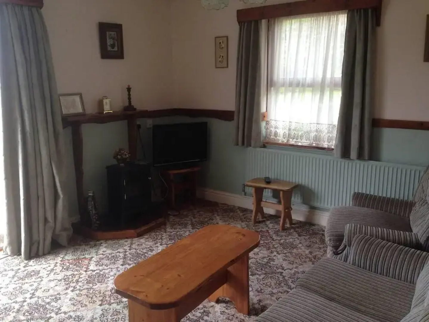 Relax in Sunset View Cottage on Cwmiar Farm