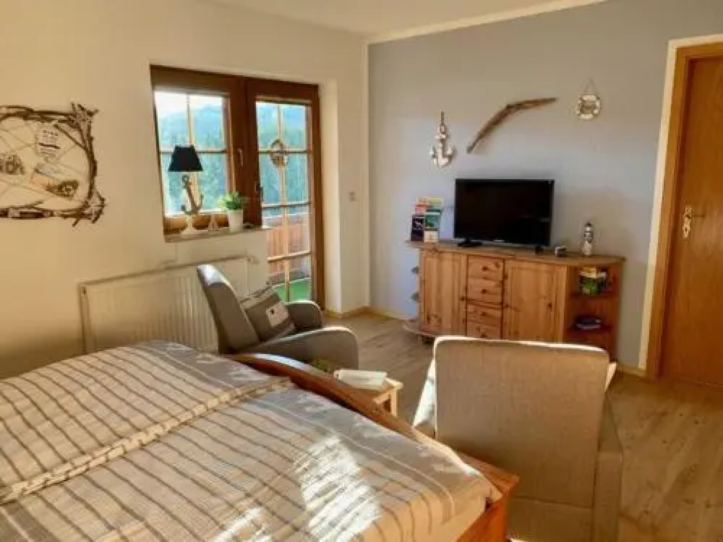 Land FeWo am Teich- Reet gedeckt - Ostseenah - bei Binz