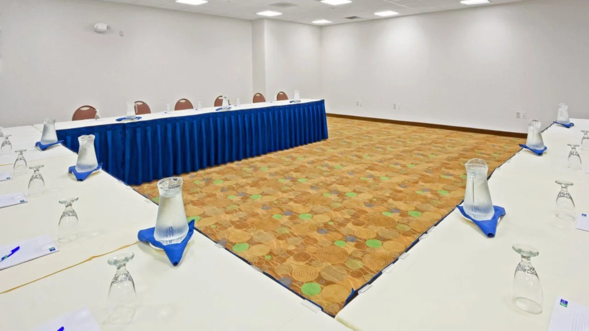 Holiday Inn Express & Suites Albany Airport Area - Latham by IHG